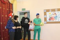 Мяч  и форма для футбольной команды